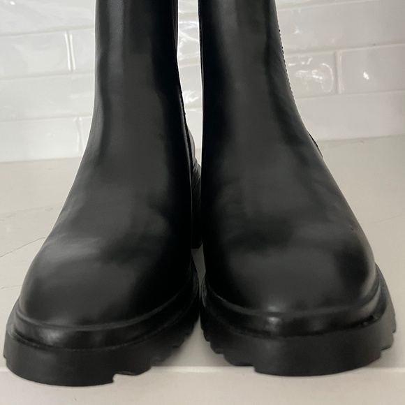Chunky sole Chelsea Boot Black Size US 8WC New without tags - Picture 4 of 8